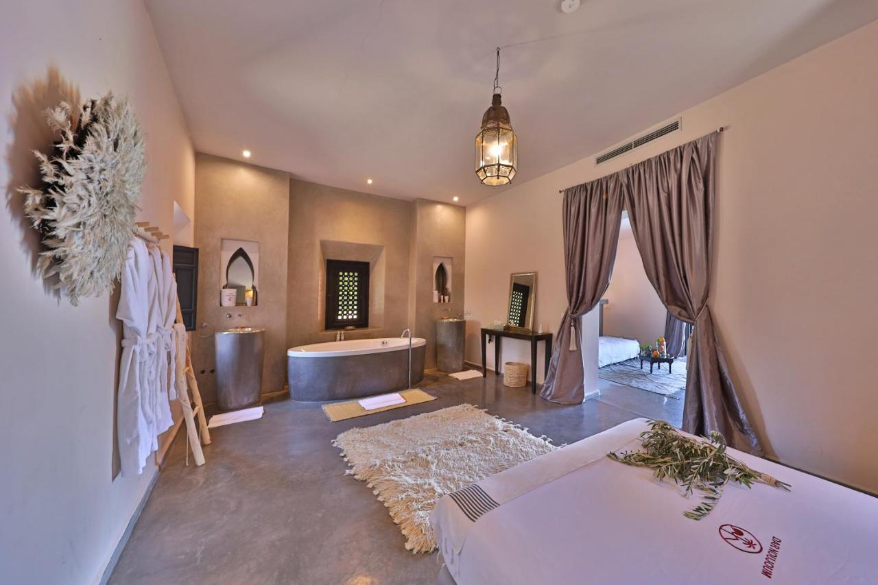 Dar Noujoum Hotel Ait Bou Zguia Ngoại thất bức ảnh