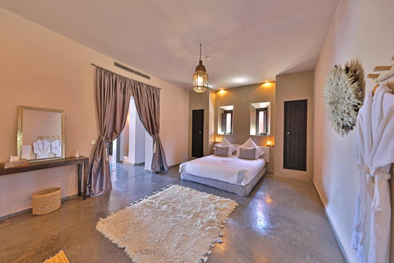 Dar Noujoum Hotel Ait Bou Zguia Ngoại thất bức ảnh