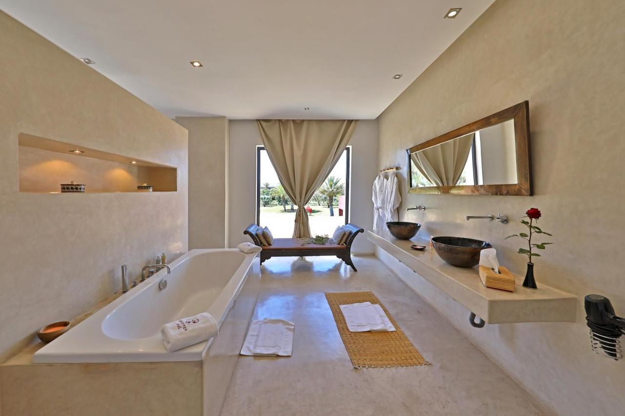 Dar Noujoum Hotel Ait Bou Zguia Ngoại thất bức ảnh